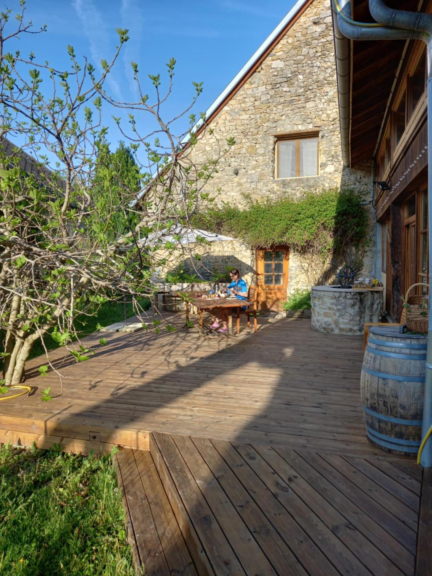 Valreley, Chambres Et Table D'Hotes Eco-Friendly Avec Bain Nordique Au Sud Du Massif Du Jura Champagne-en-Valromey Luaran gambar